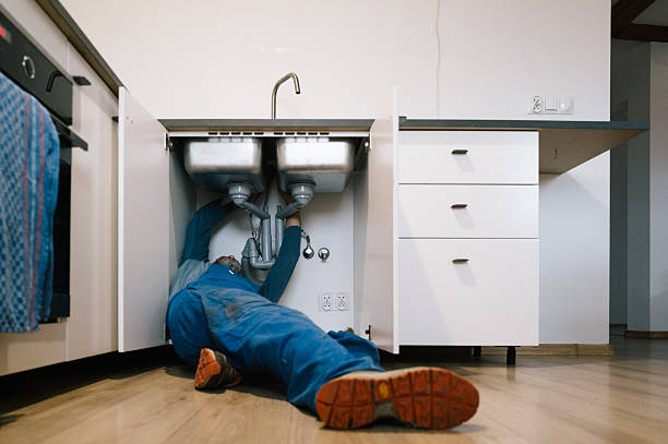 Professional Leak Detection technician working in New London, TX
